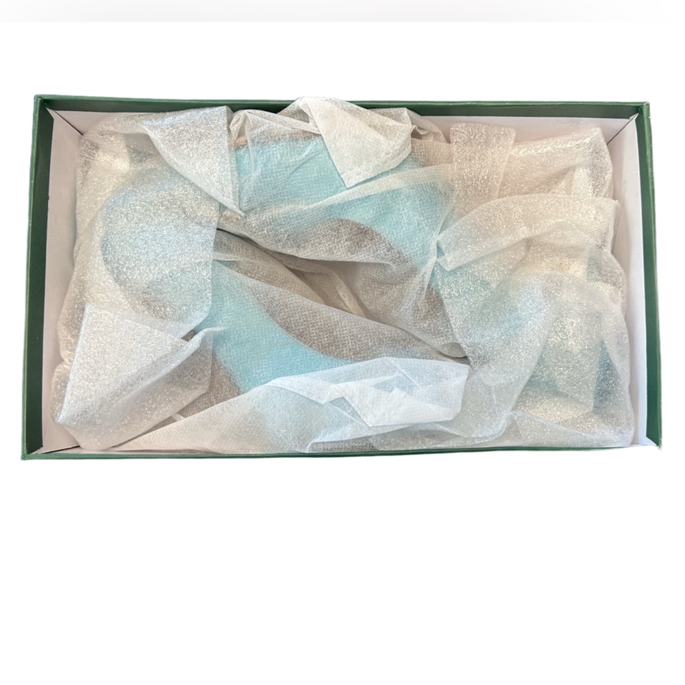 SOLD ***Tiffany blue 4 inch stiletto circular rhinestone buckle embellishment - Picture 9 of 11